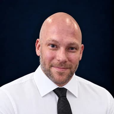 Robert Grant profile image